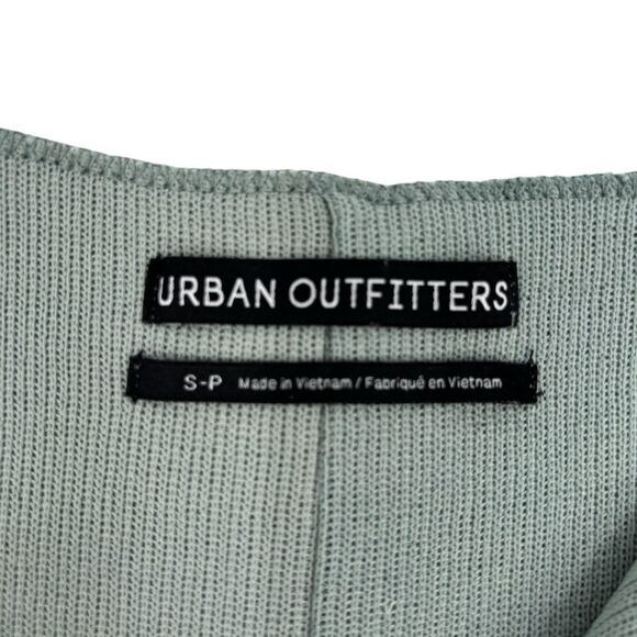 Urban Outfitters Sage Green Reversed Seam Ribbed 3/4 Sleeve Crop Top Size Sm - Picture 8 of 12